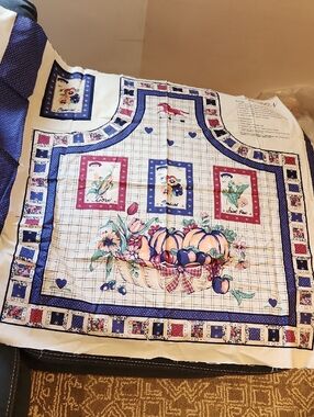 Wamsutta Floral Pumpkin Basket Kitchen Apron Panel in Blue and White Cut&Sew